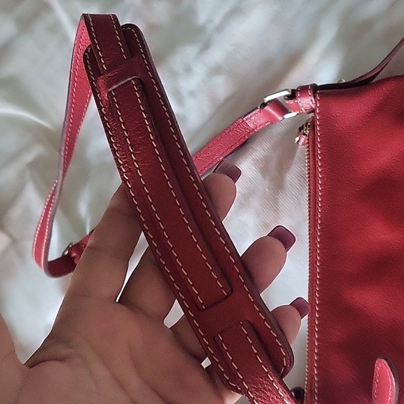 Dooney & Bourke Crossbody with adjustable straps - Condition is good! - Picture 5 of 9